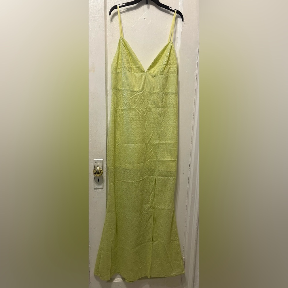 Line and Dot Light Yellow Blouse